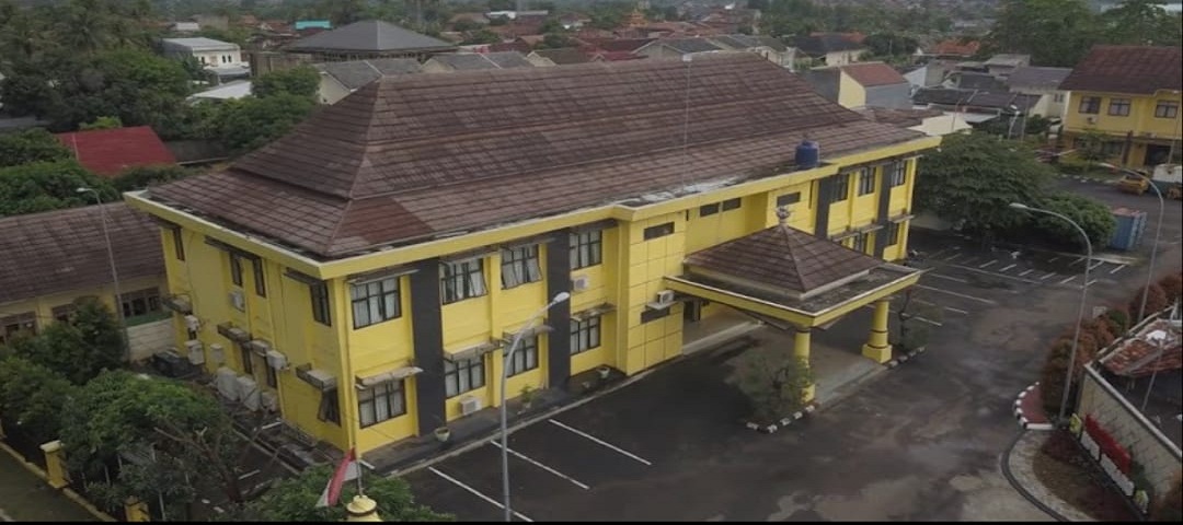 Pelayanan publik terpadu dengan semangat melayani sepenuh hati.